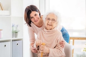 lady hugging her mom