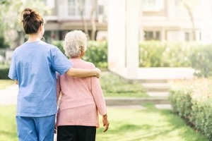 Northern Virginia nurse taking care of old lady